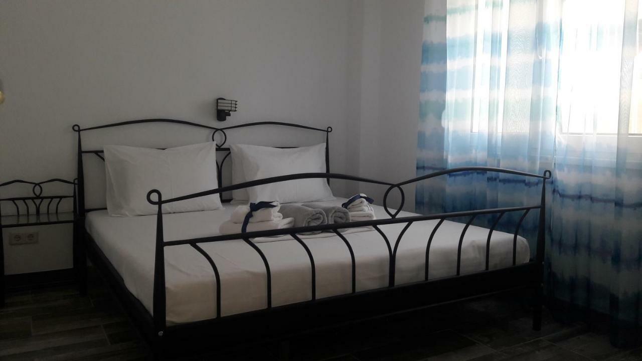 Friends 2 Apartment Περαία Εξωτερικό φωτογραφία